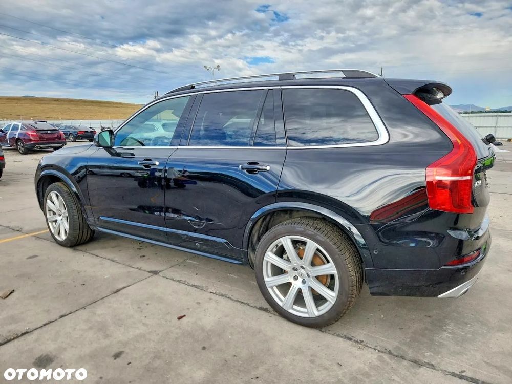 Volvo XC 90 - 3