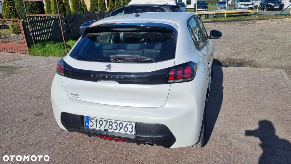 Peugeot 208 - 7