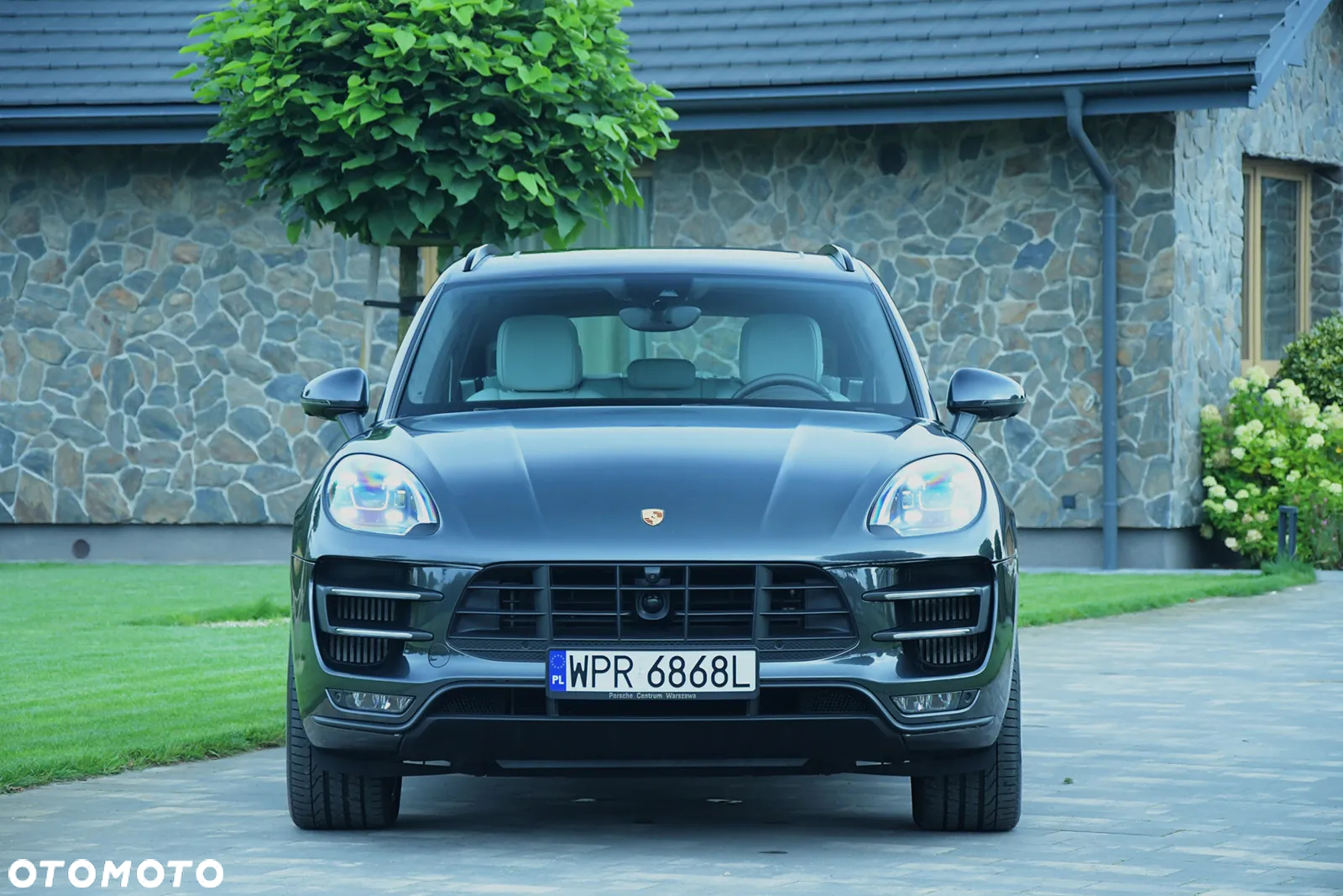 Porsche Macan Turbo - 9