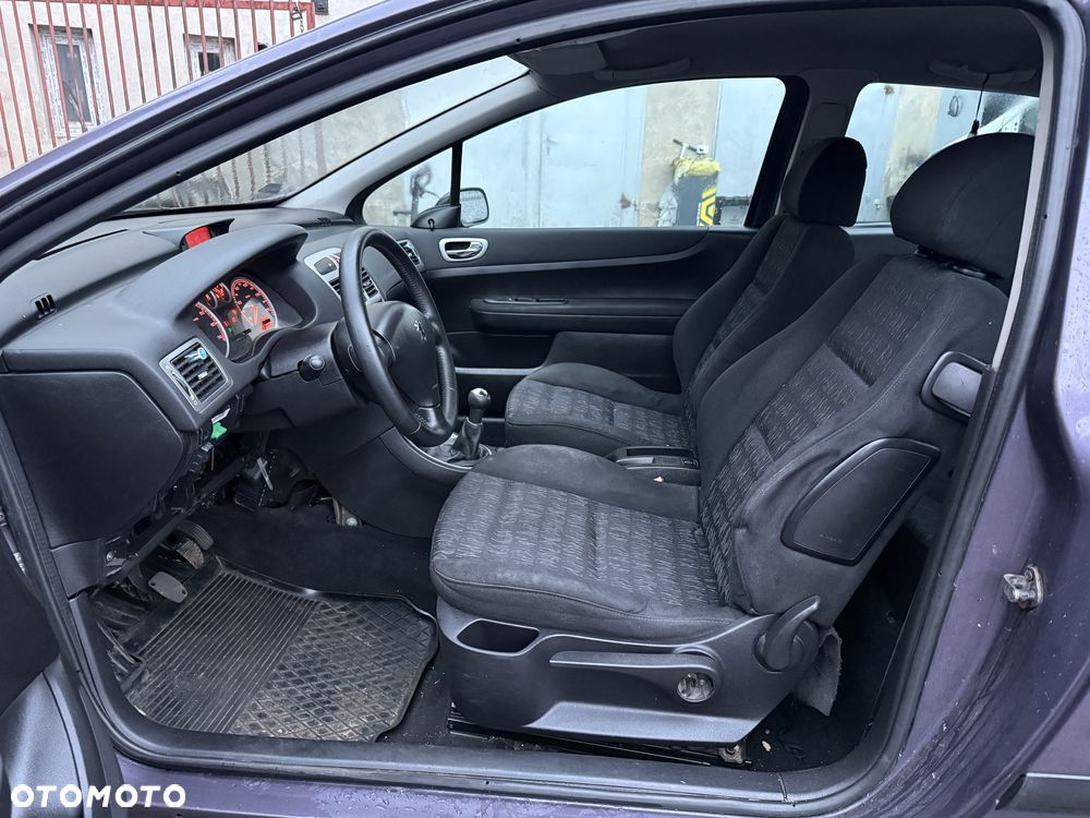 Peugeot 307 - 11