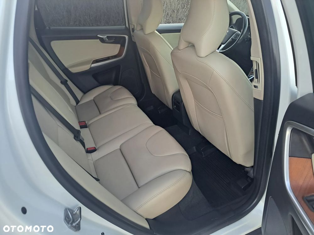 Volvo XC 60 T6 AWD Geartronic Summum - 15