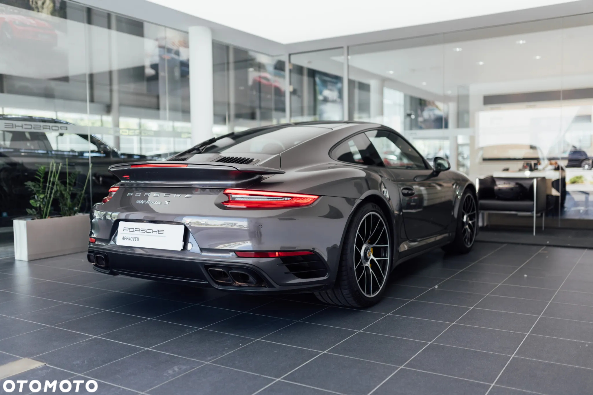 Porsche 911 Turbo S - 10