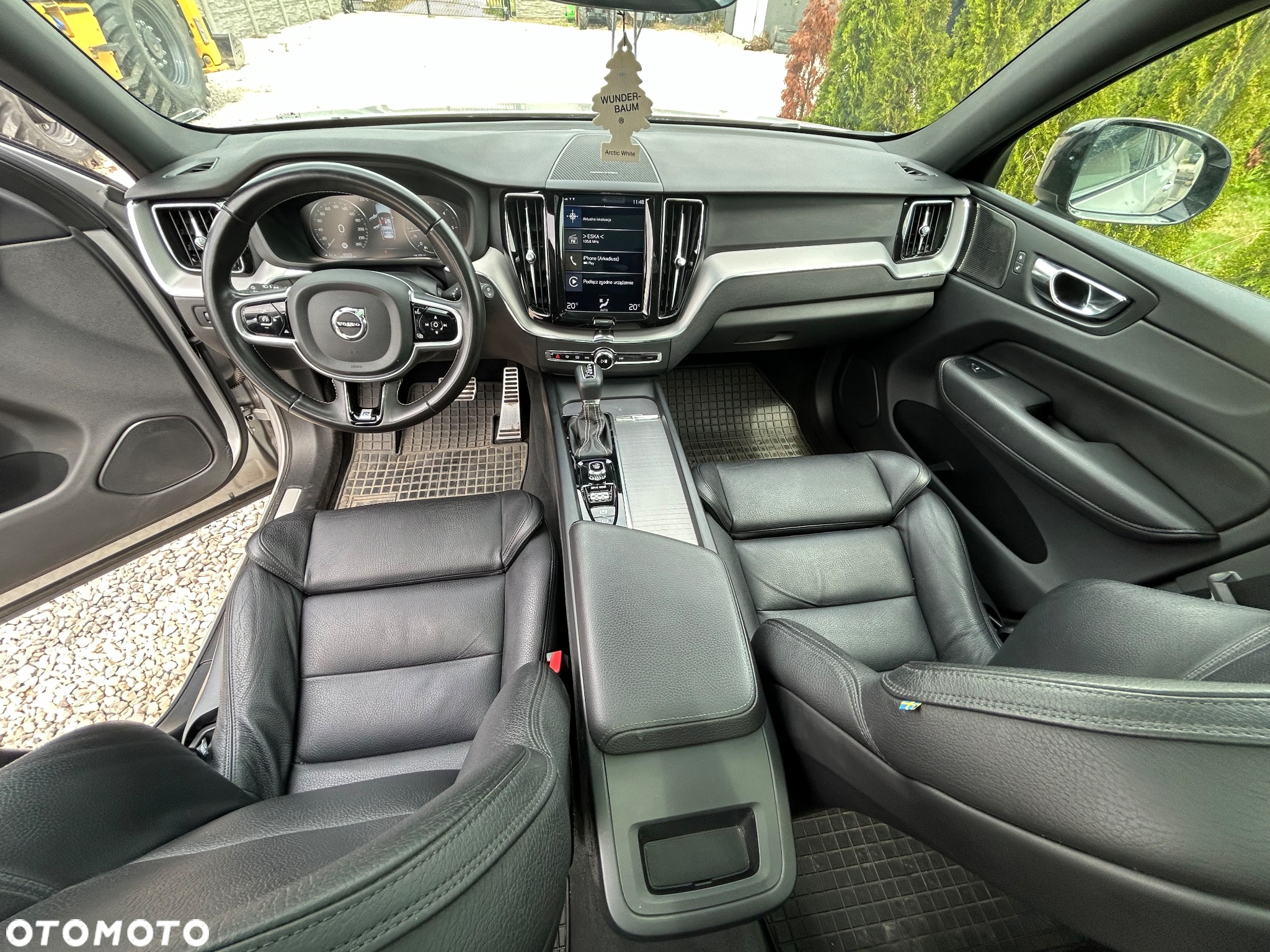 Volvo XC 60 D4 R-Design - 17