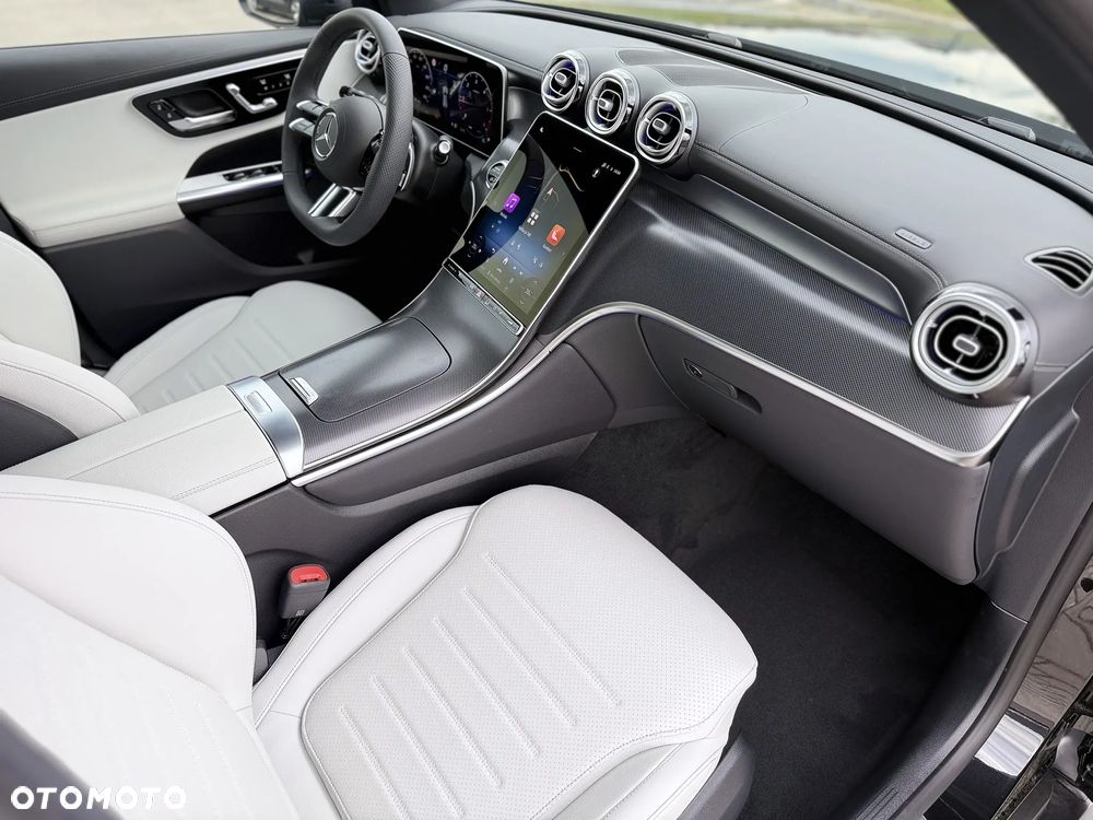 Mercedes-Benz GLC - 25