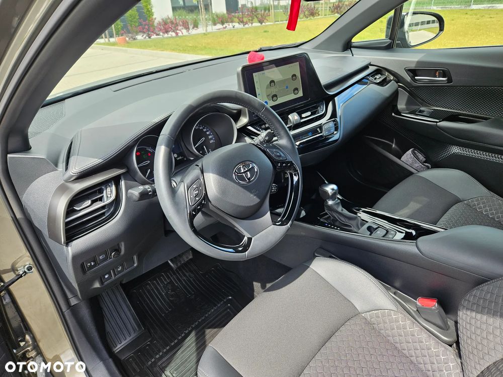 Toyota C-HR 19 - 9