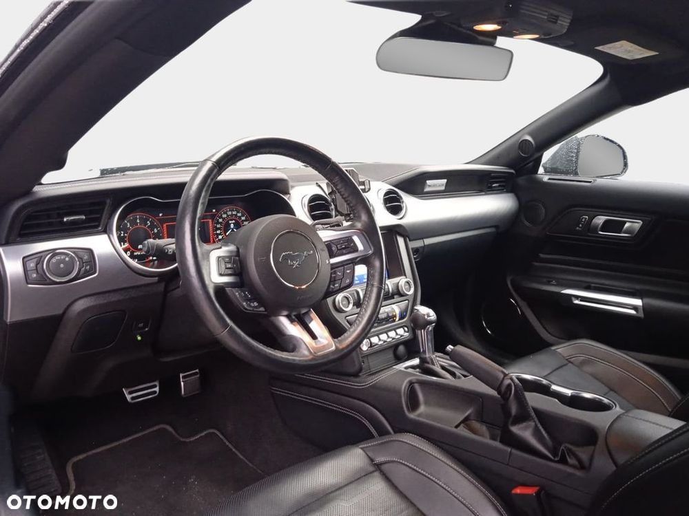 Ford Mustang 5.0 V8 GT - 14