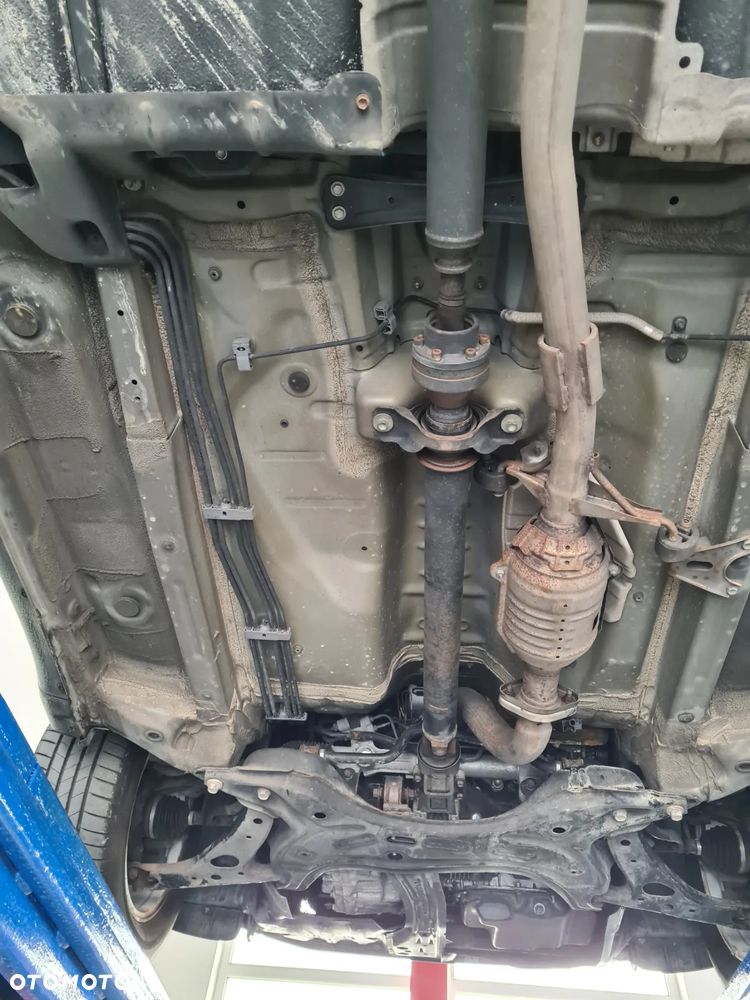 Toyota RAV4 2.0 D-4D 4x4 - 22