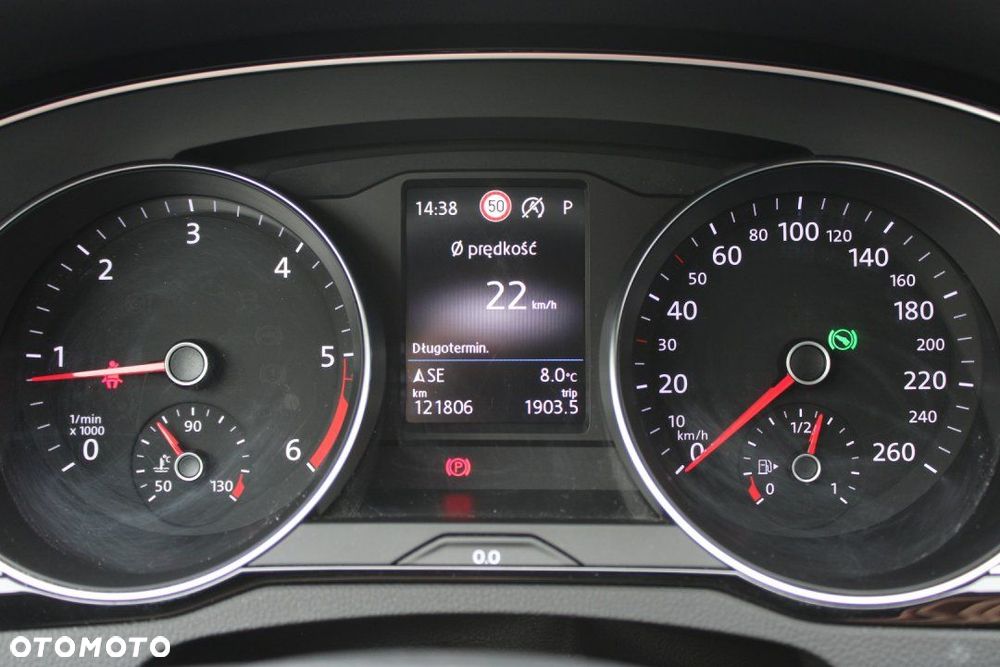 Volkswagen Passat - 32