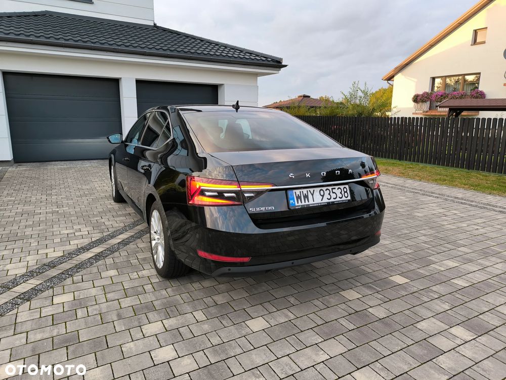 Skoda Superb 2.0 TDI SCR Style DSG - 4