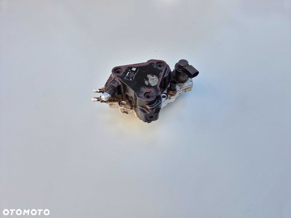 Pompa Wtryskowa BOSCH 2.2 CDI Mercedes VITO W639 E W211 W203 W906