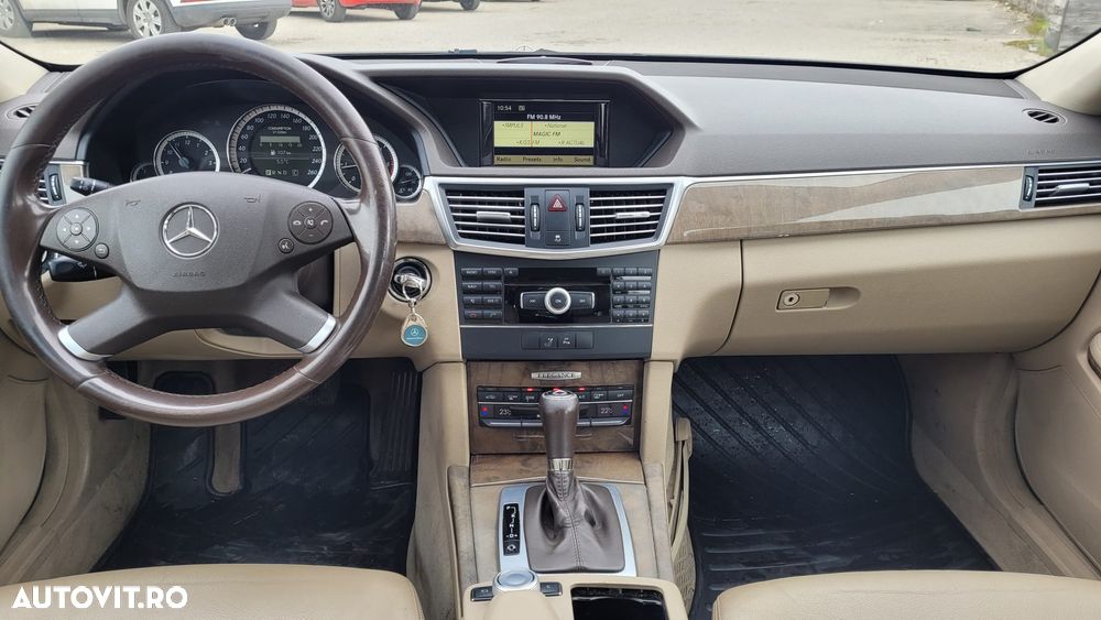 Mercedes-Benz E 220 CDI DPF BlueEFFICIENCY Automatik Elegance - 7