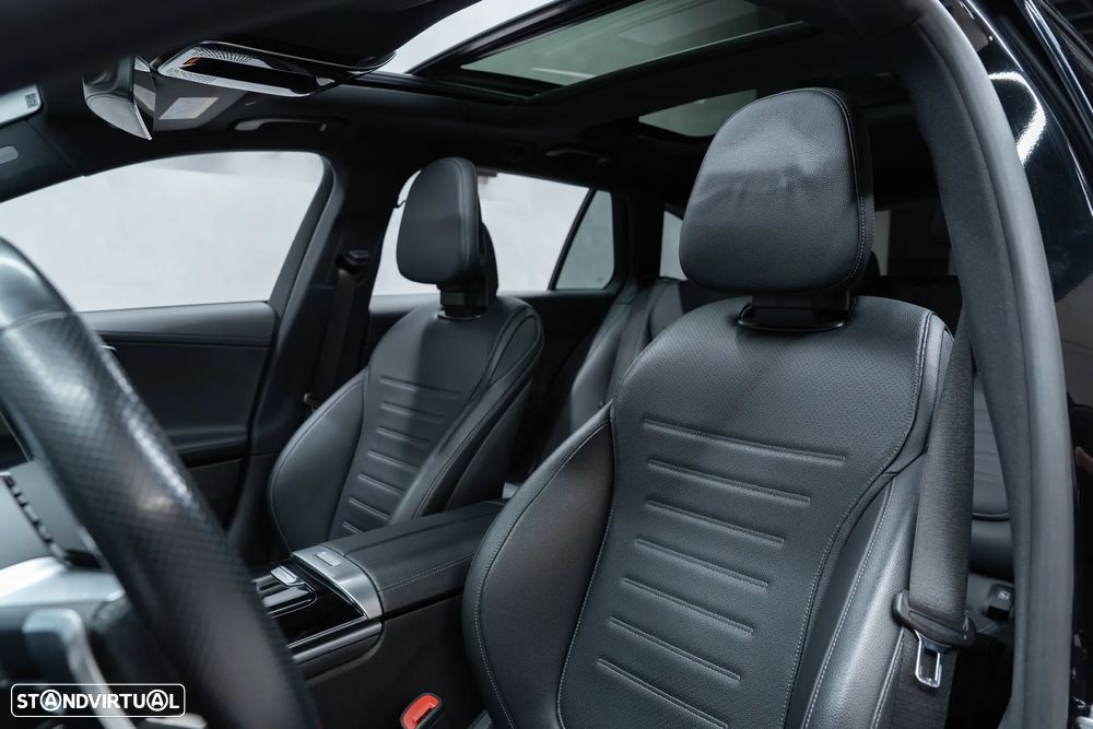 Mercedes-Benz C 300 e AMG Line - 28