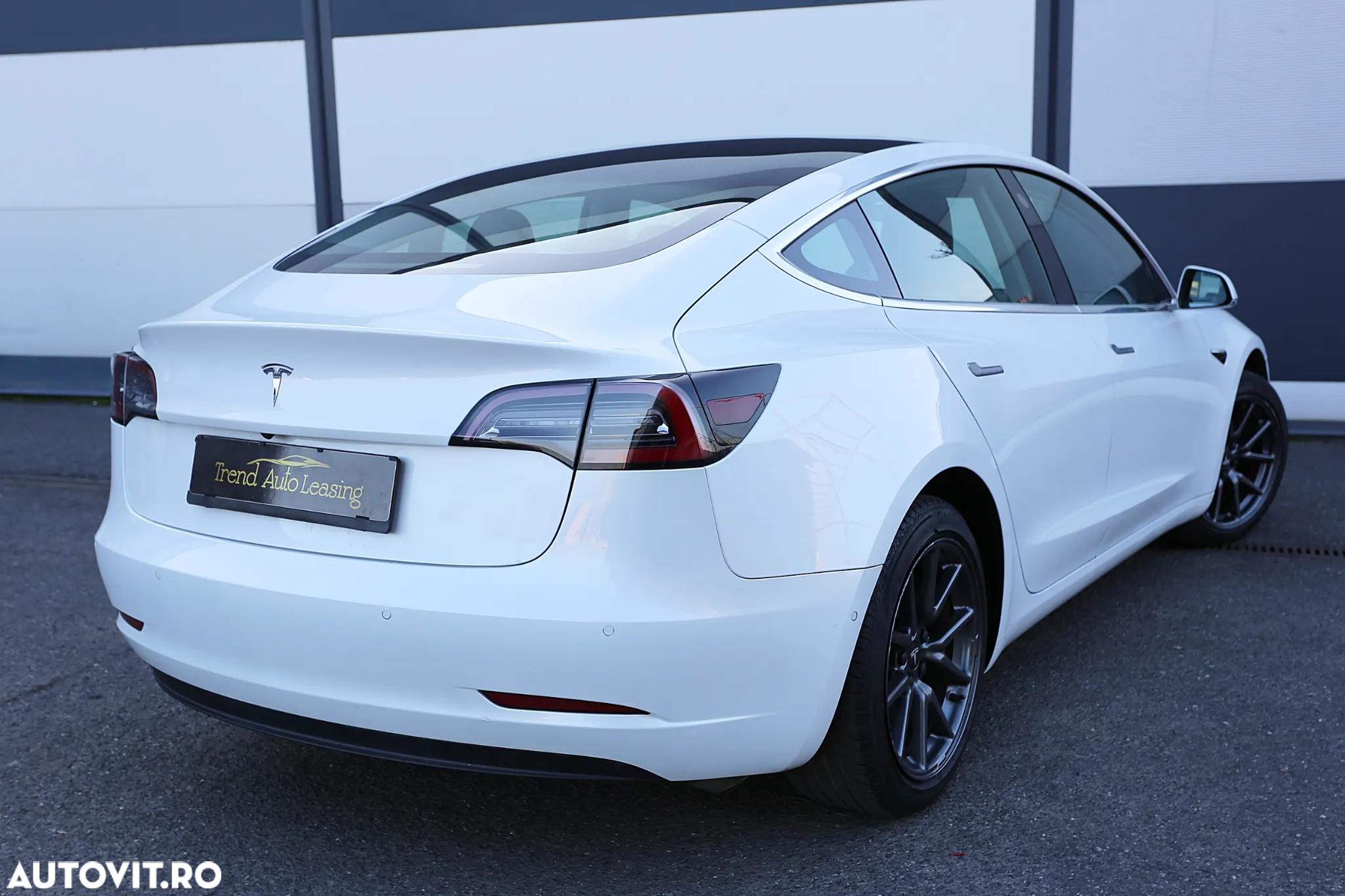 Tesla Model 3 RWD Hinterradantrieb - 4