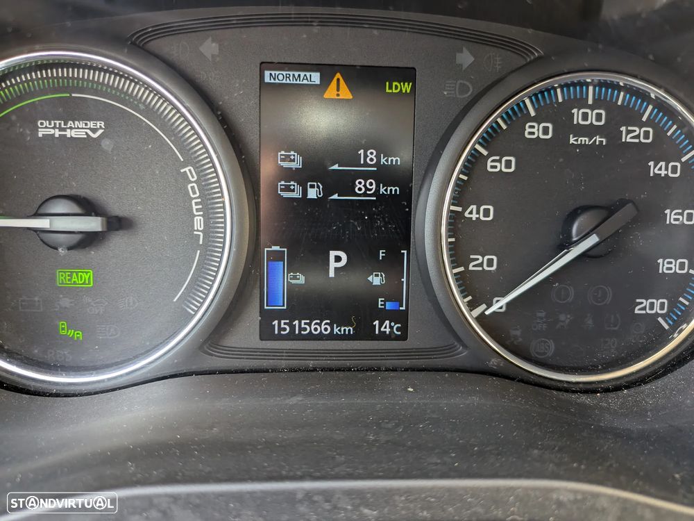 Mitsubishi Outlander 2.0 Intense - 12