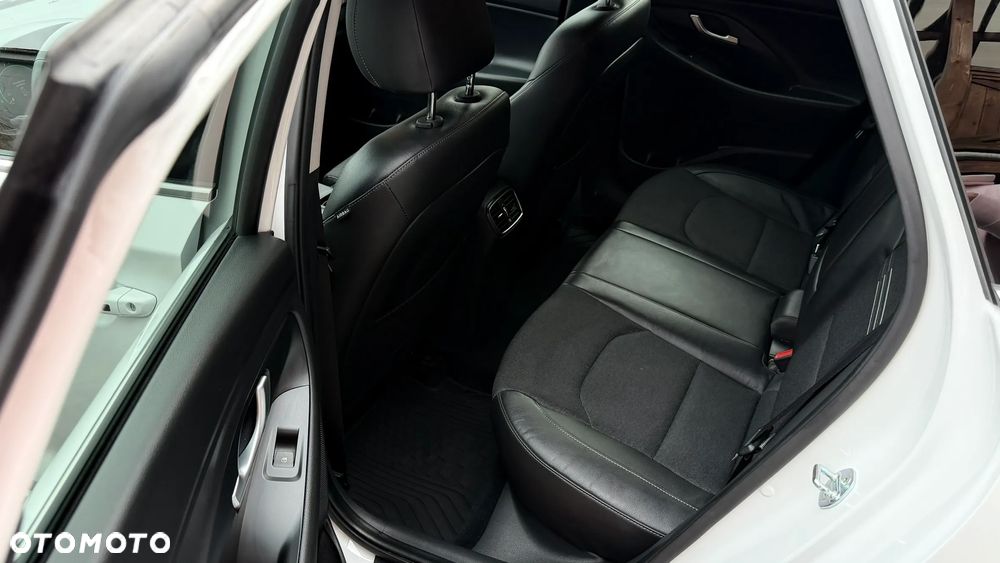 Hyundai i30 1.5 T-GDI 48V Premium DCT - 13