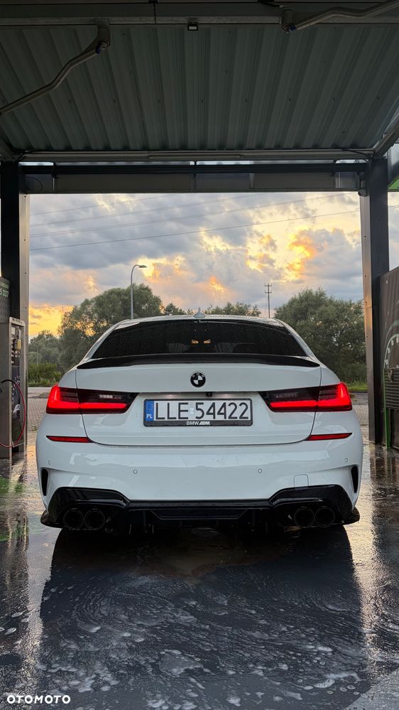 BMW Seria 3 330i M Sport - 4