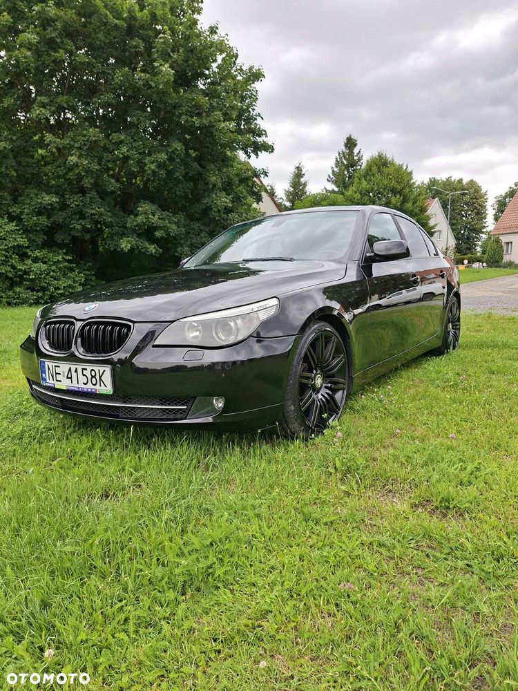 BMW 5 Series 2005 photo 2