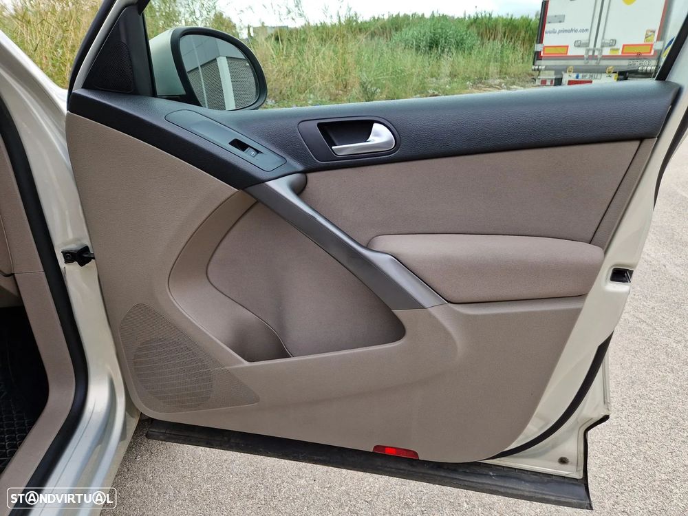 VW Tiguan 2.0 TDI DPF 4Motion Track & Field - 20