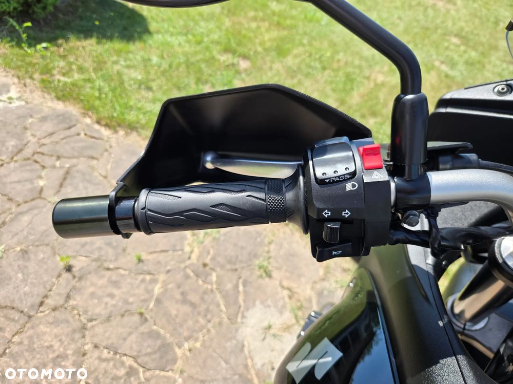 Suzuki V-STROM - 15
