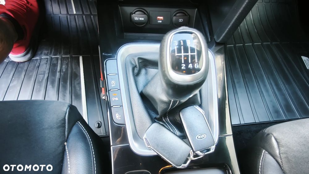 Kia Ceed 1.5 T-GDI OPF JBL Sound Edition - 29