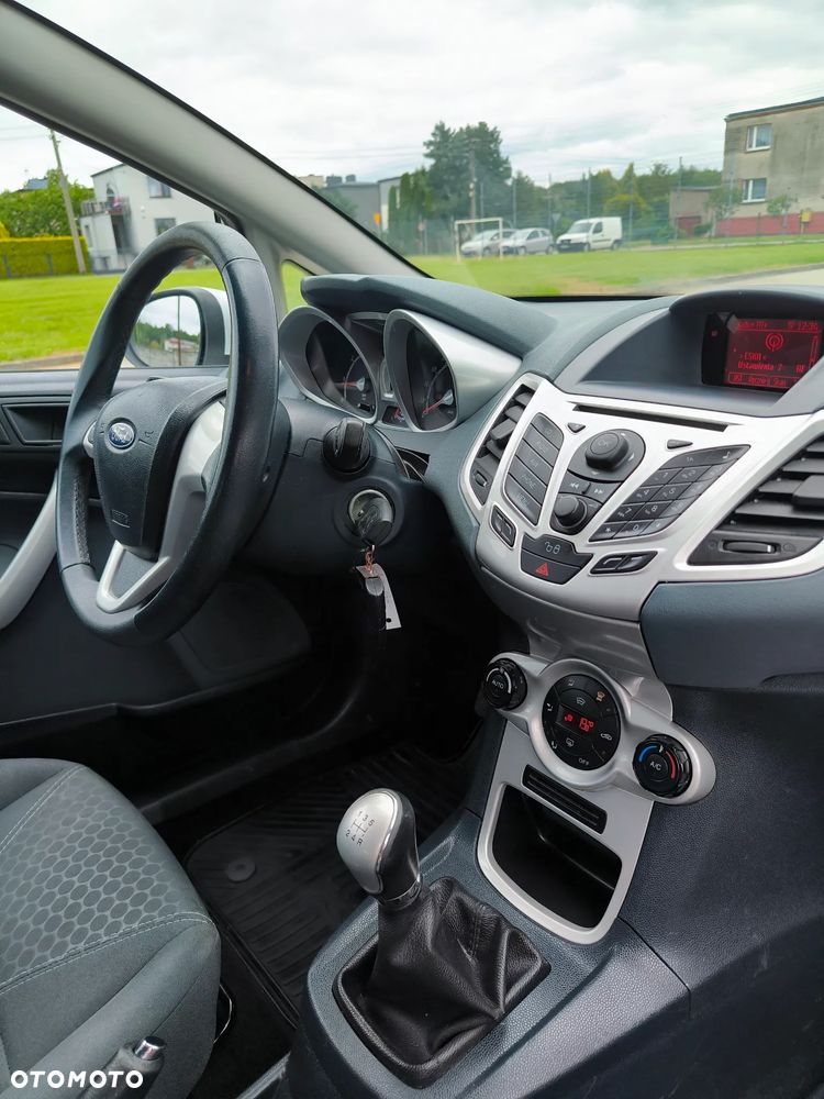 Ford Fiesta 1.4 Titanium EU5 - 17