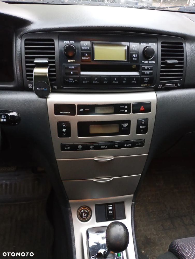 Toyota Corolla - 10