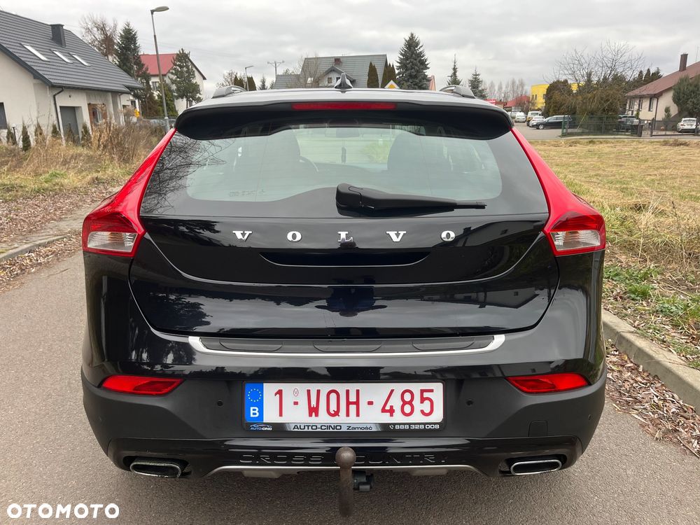 Volvo V40 Cross Country - 9