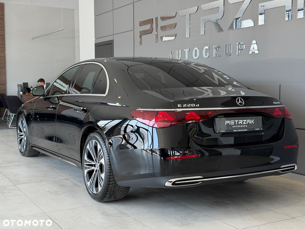 Mercedes-Benz Klasa E 220 d mHEV 4-Matic Exclusive 9G-Tronic - 8