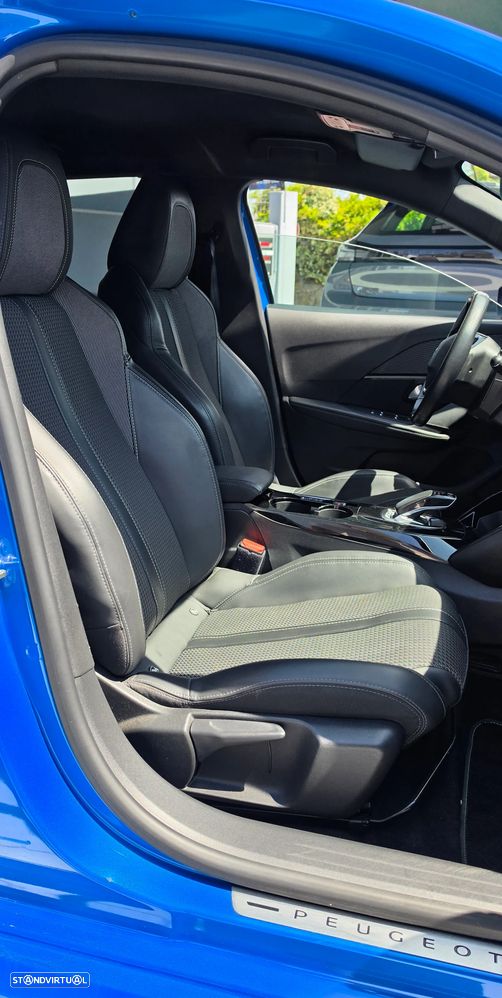 Peugeot e-208 GT Pack - 10