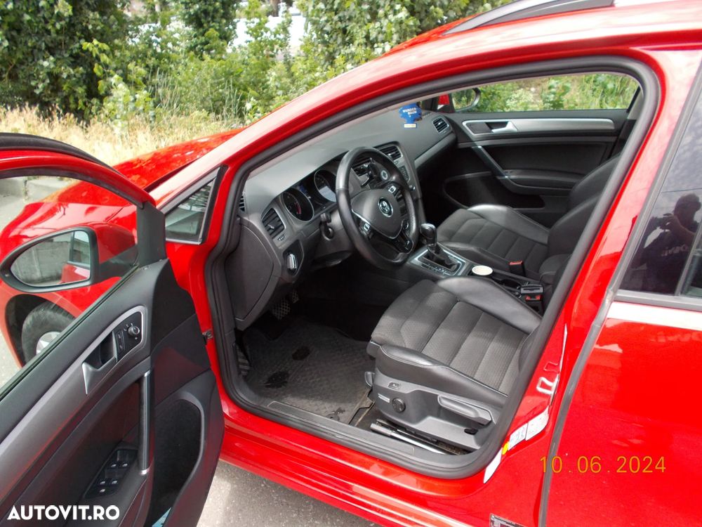 Volkswagen Golf - 10