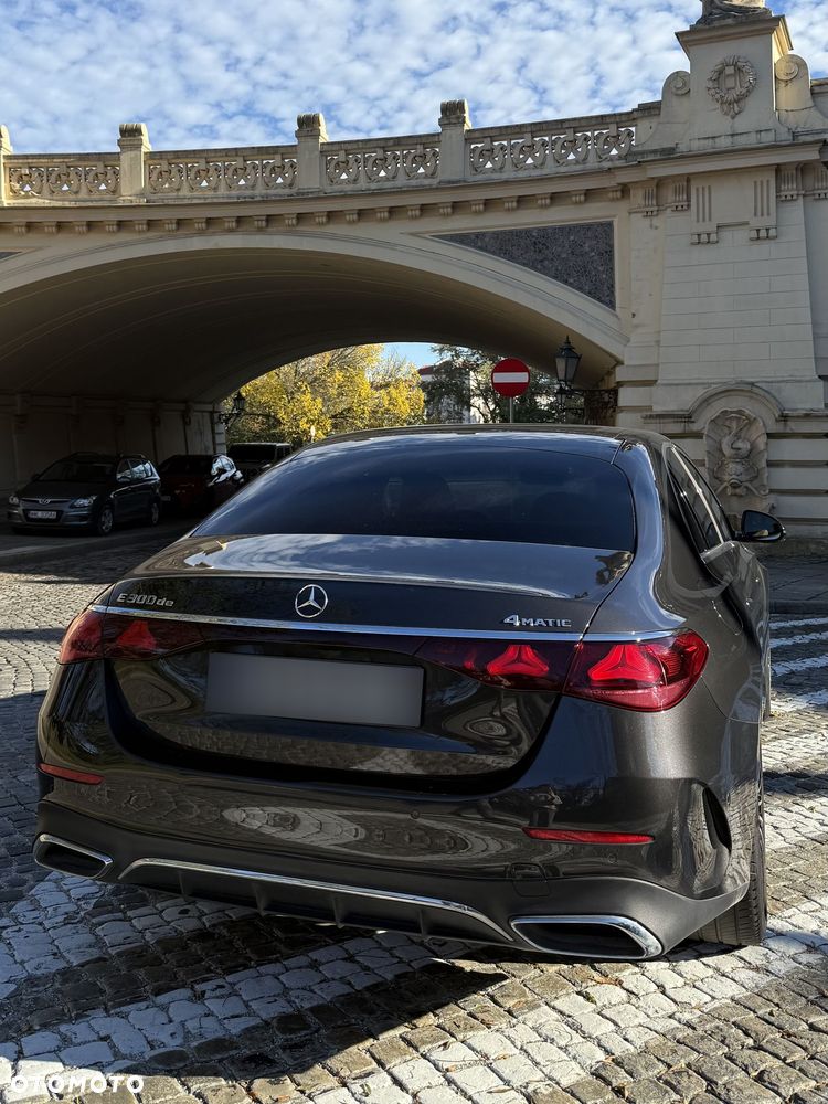 Mercedes-Benz E-Class 2024 photo 5