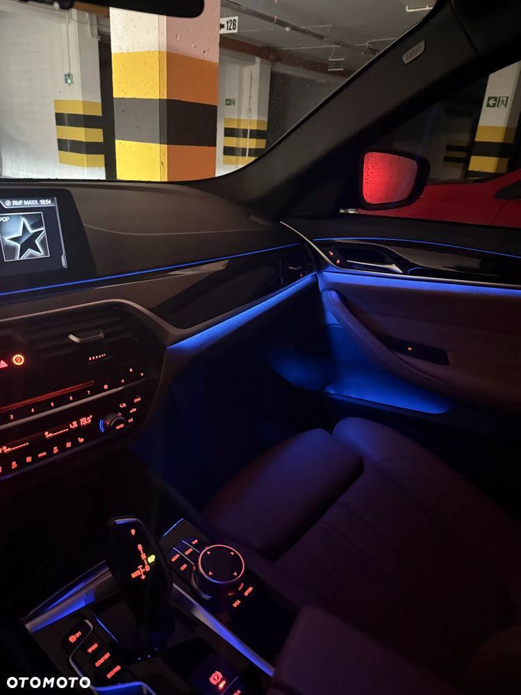 BMW Seria 5 525d Sport Line sport - 12