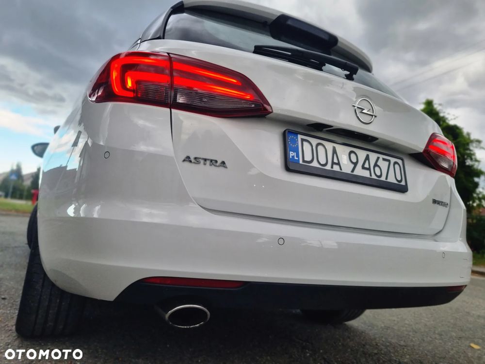 Opel Astra 1.6 BiTurbo D (CDTI) Start/Stop Innovation - 21