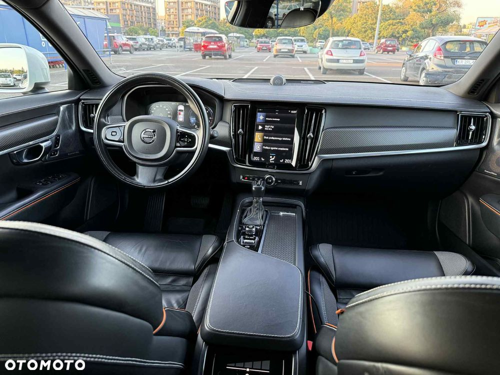 Volvo V90 Cross Country - 26