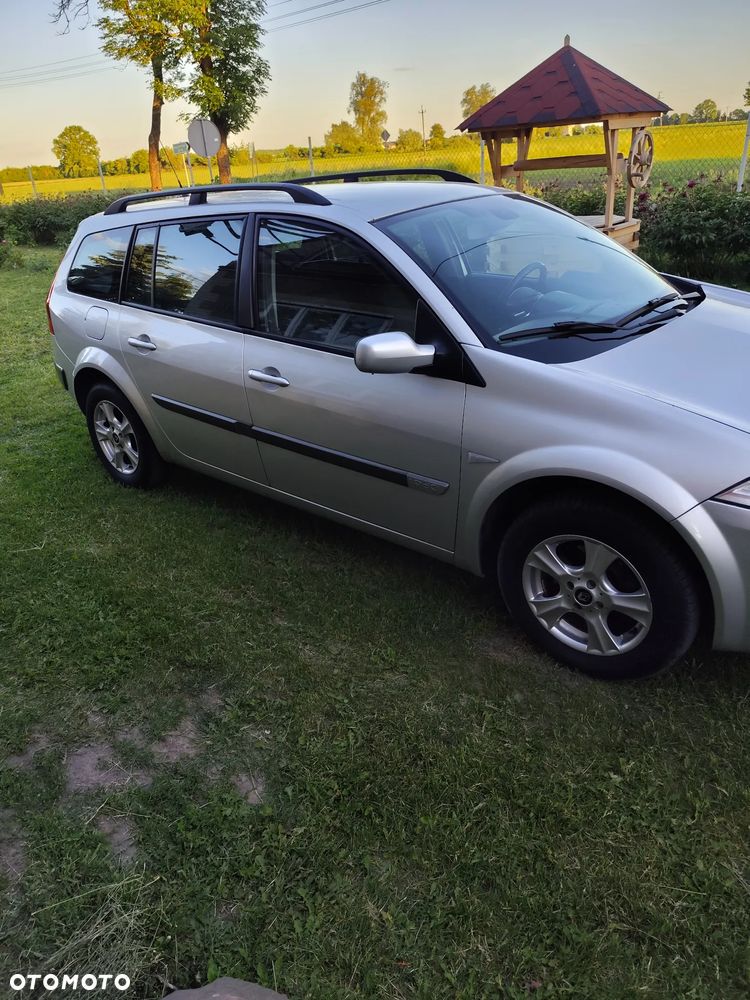 Renault Megane 1.9 dCi FAP Dynamique - 4