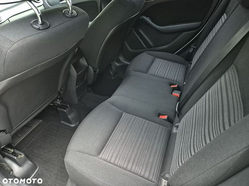 Mercedes-Benz Klasa B 180 BlueEFFICIENCY Edition - 19