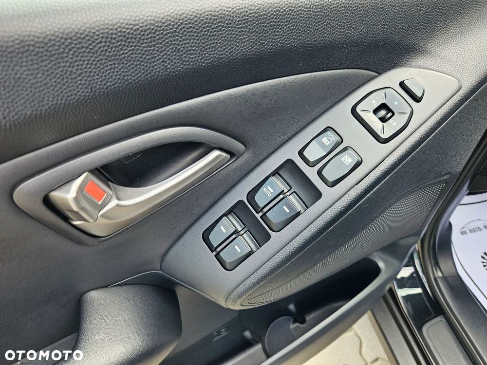Hyundai ix35 2.0 Premium 2WD - 25