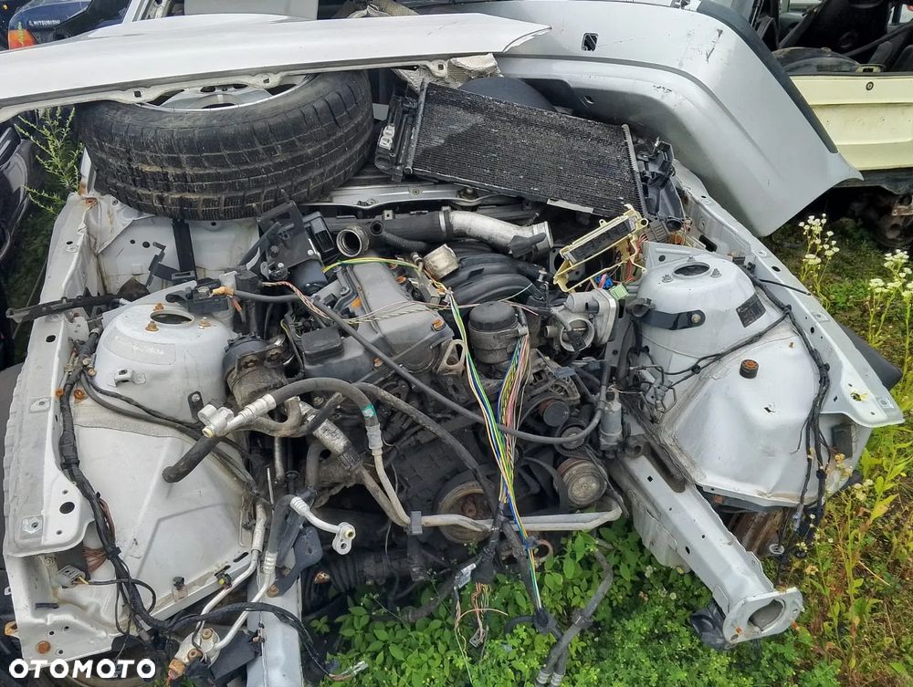 BMW E46 (01-05r.) 2.0B 141KM.Silnik N42B2A  Skrzynia S5D250G-TBDH Lakier 354 – Titan Silver. Cały na części GWARANCJA !!!  Przód Tył Zestaw Komplet Drzwi Klapa Zderzak Błotnik Maska Grill Atrapa Szyba Pas Lampa Lusterko Boczki Fotel Kanapa Kokpit Deska Rozdzielcza Przełącznik Włącznik Sterownik Przewody Wiązka Instalacja Moduł Komputer Czujnik Listwa Pompa Alternator Wtryski Głowica Rozrusznik Kompresor Sprzęgło Dwumas Silnik Skrzynia ABS Klimatyzacji Paliwa Wspomagania Kolektor Turbina Przepustnica Zawór Chłodnica Koło Hak Belka Sanki Zawieszenie Mcpherson Półoś Amortyzator Wydech Tłumik Zacisk Most - 7
