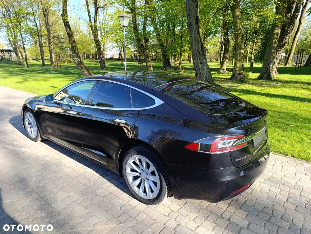 Tesla Model S Long Range Plus - 4