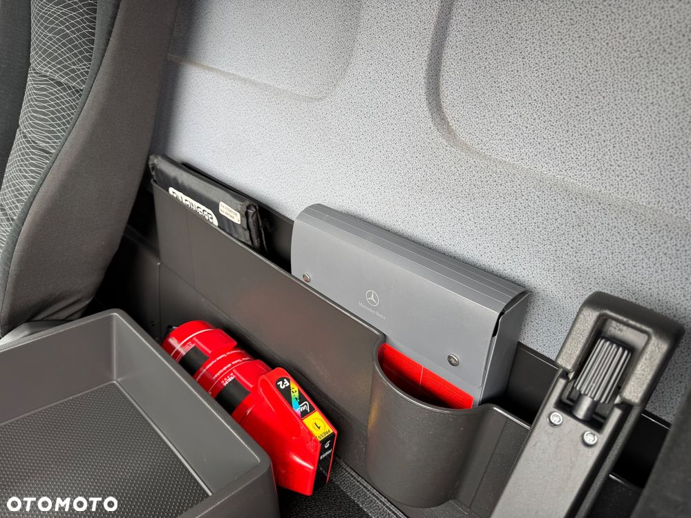 Mercedes-Benz ATEGO - 23