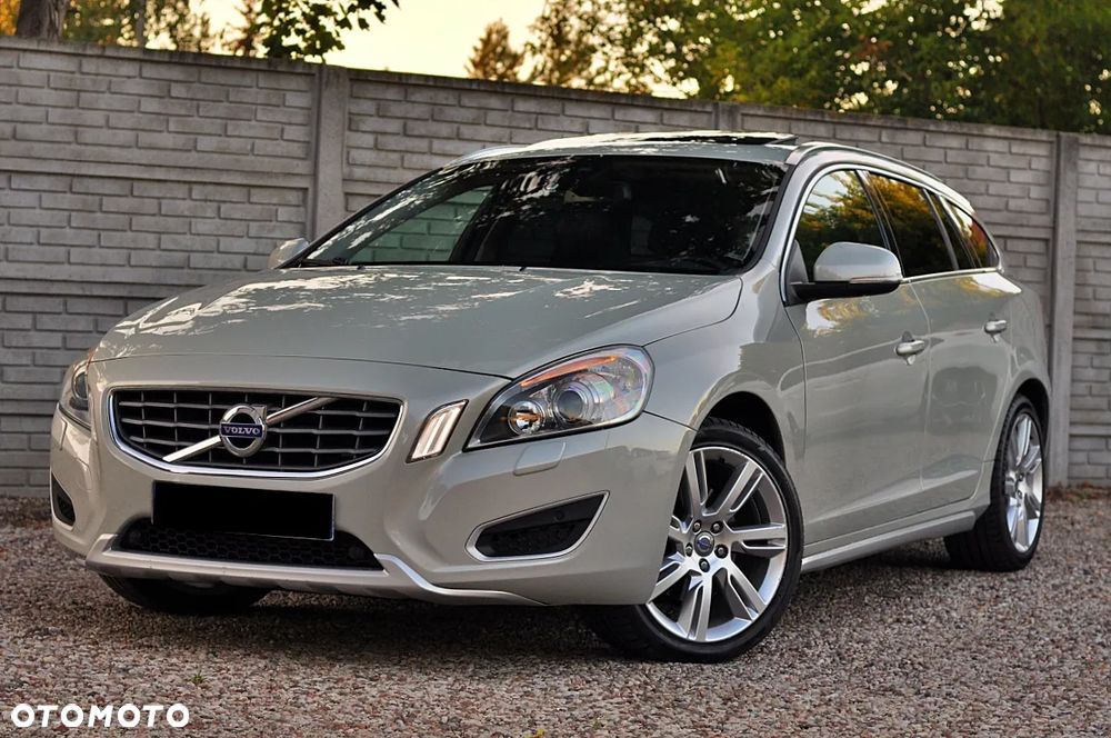 Volvo V60 D4 Geartronic Summum - 4
