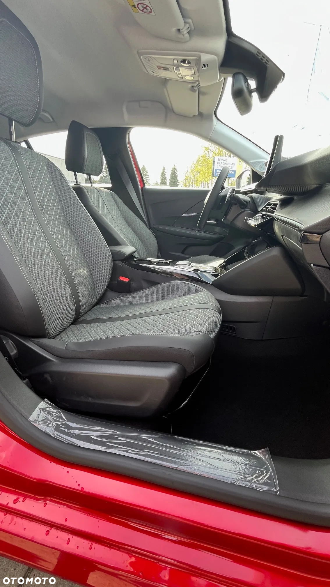 Peugeot 208 1.2 mHEV Allure - 12