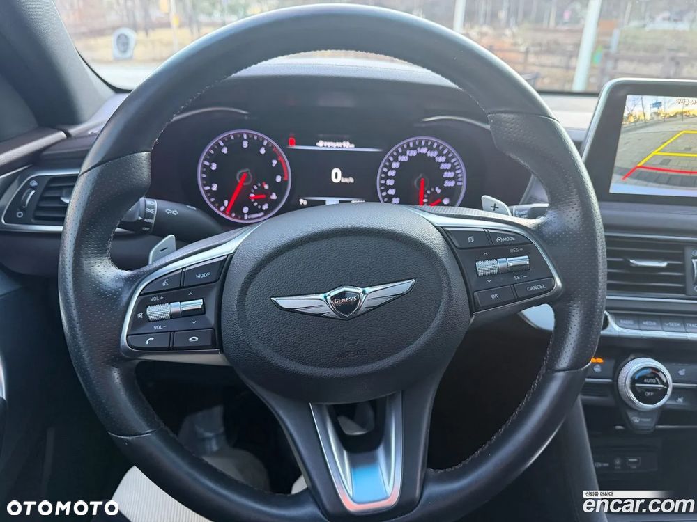 Genesis G70 - 12