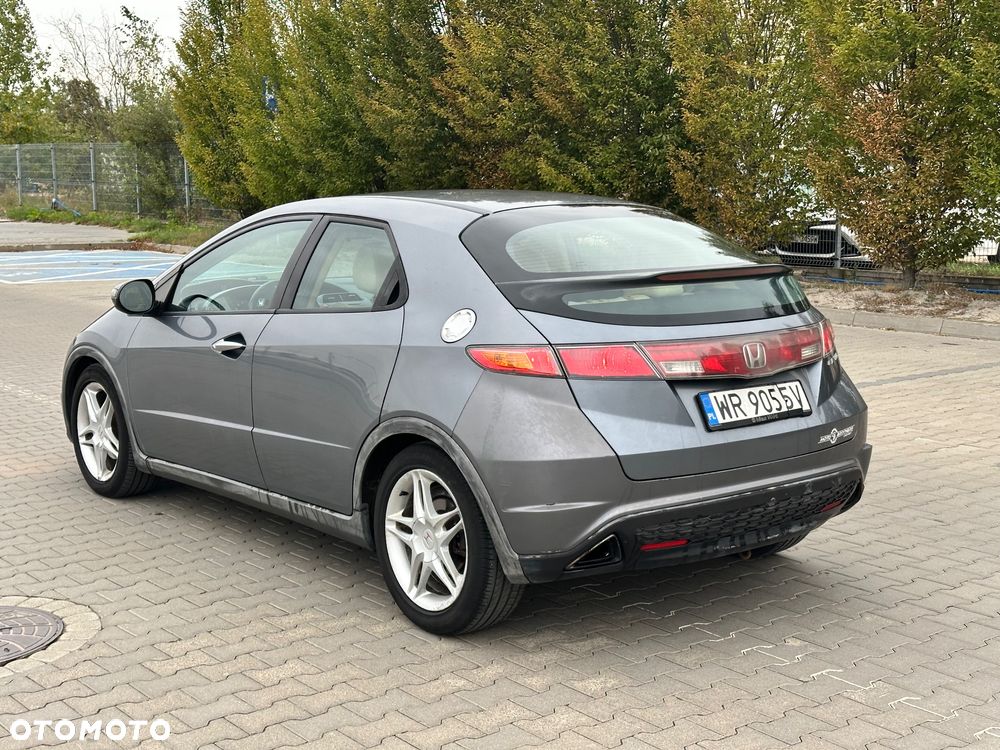 Honda Civic 1.8 Comfort - 8