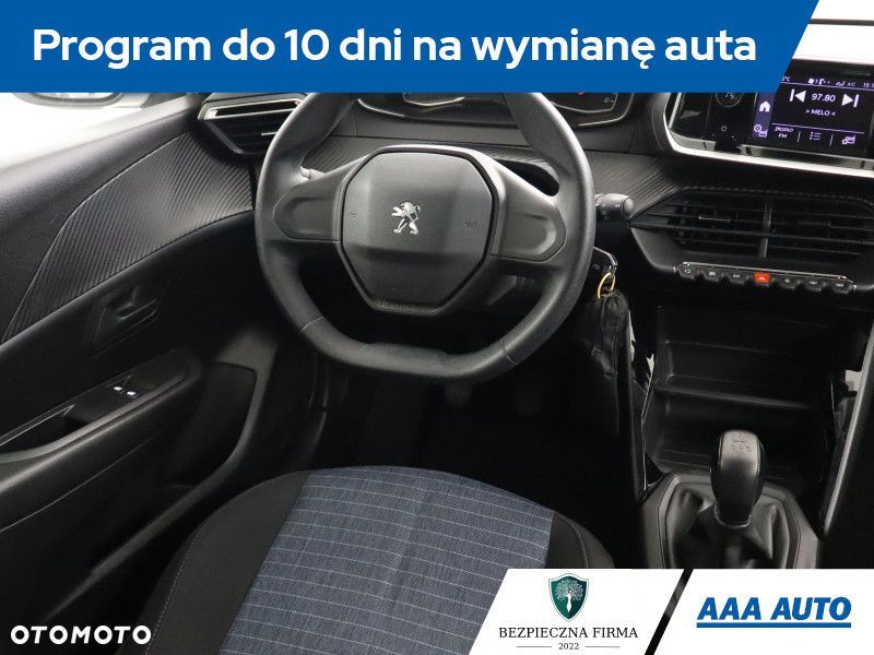 Peugeot 208 - 9