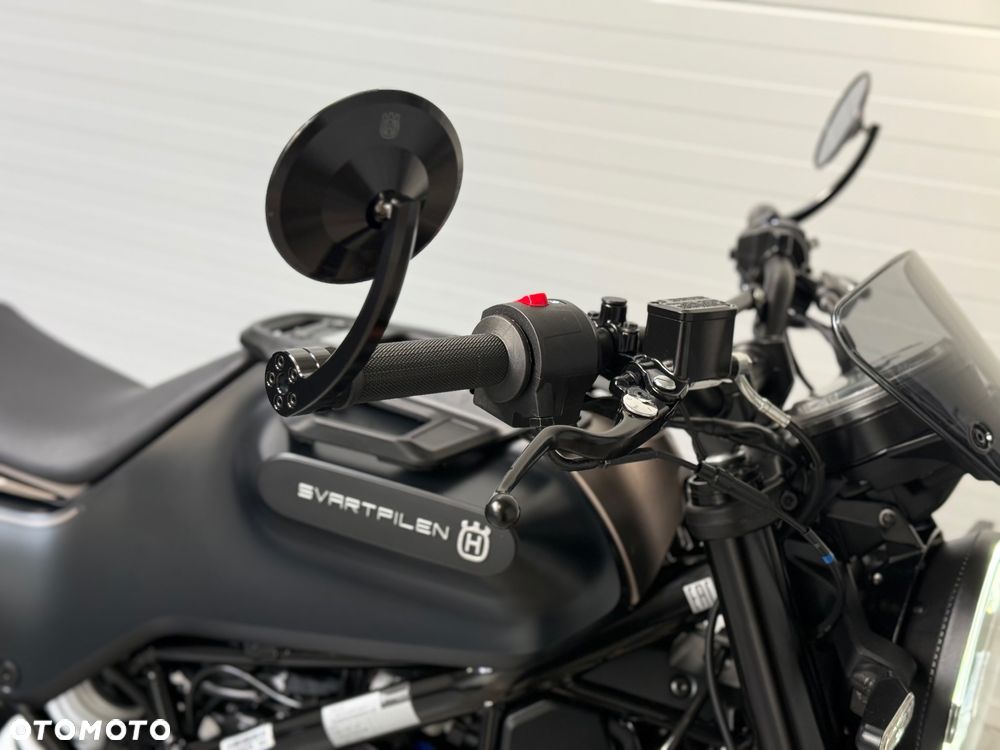 Husqvarna Svartpilen - 12