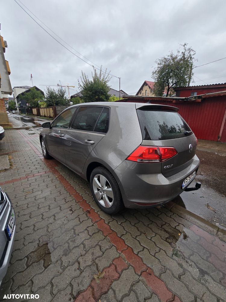 Volkswagen Golf - 27