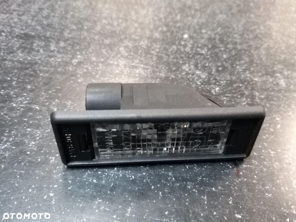 Lampka tablicy rej.Peugeot 106 91-  634087 Citroen - 1