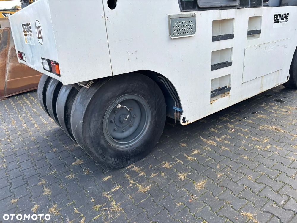 Bomag BW24R guma guma 2005r 4+4 koła pompowanie 2kierownice - 13