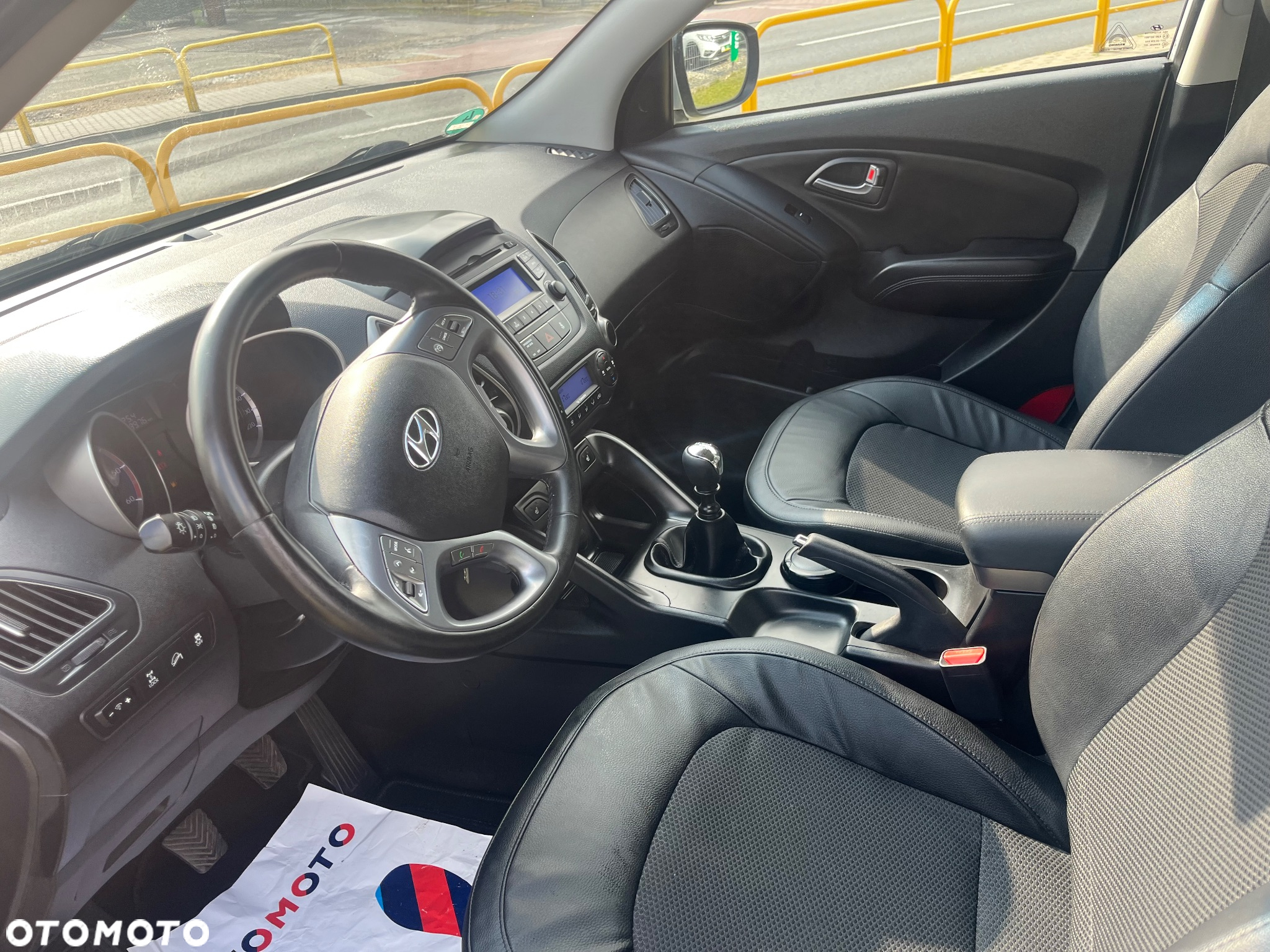 Hyundai ix35 2.0 CRDi 4WD Fifa World Cup Gold Edition - 9